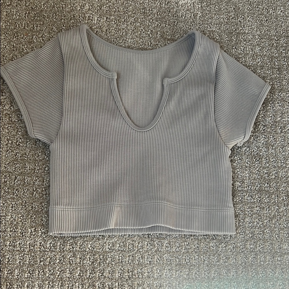 Gray Ribbed Short Sleeve Crop Top